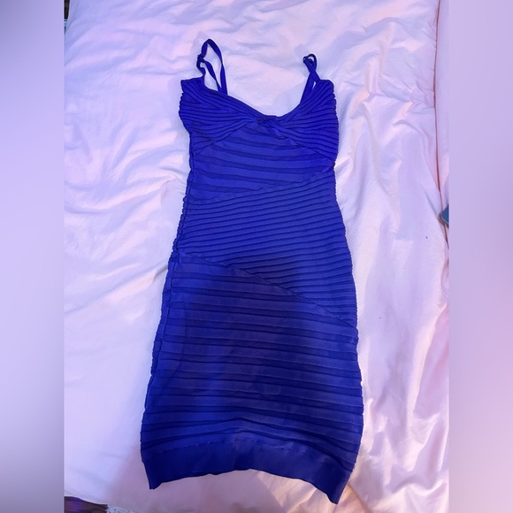 Guess dress - Picture 1 of 3